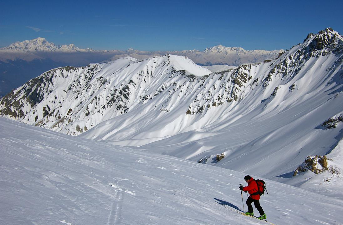 #11 2nde montée : Remontée sur l 2nde montée : Remontée sur l'arête E de la Pointe de la Pallaz... Monte Bianco en ligne de mire.