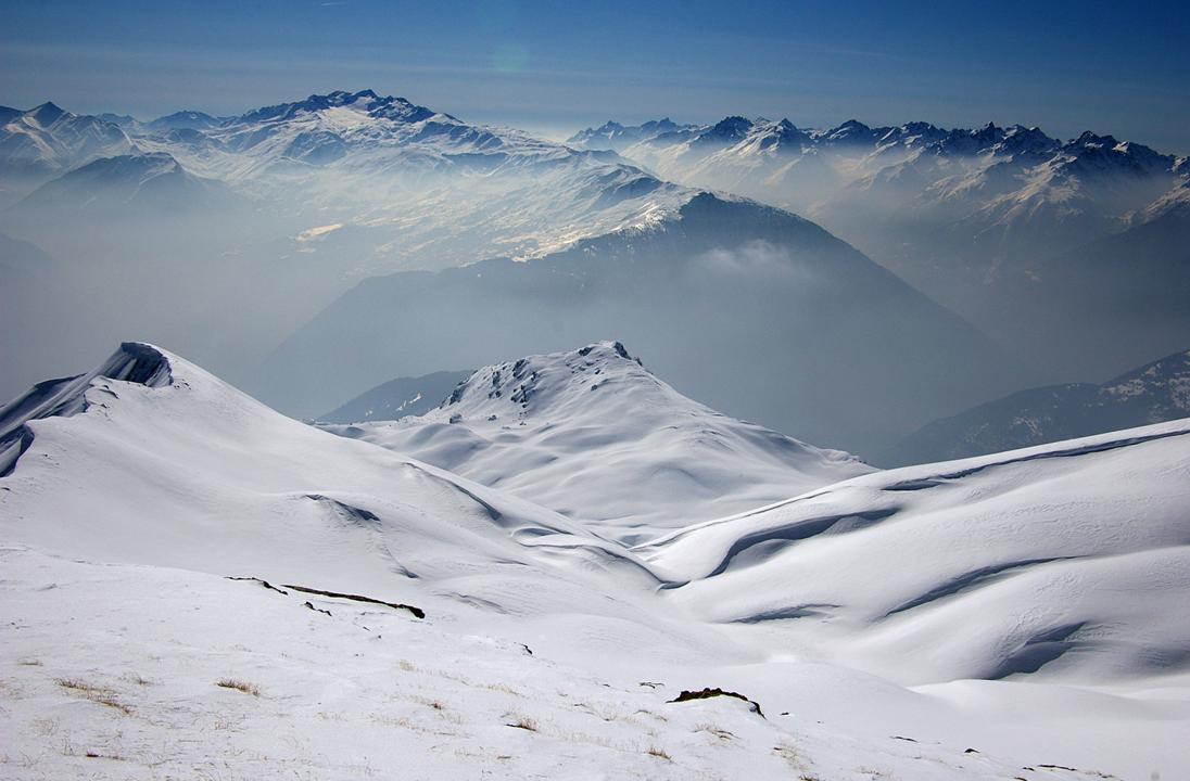 #15 vallon de Bellecombe : Une nouvelle descente commence, en transfo un peu "avancée vallon de Bellecombe : Une nouvelle descente commence, en transfo un peu "avancée'... mais grand angle.