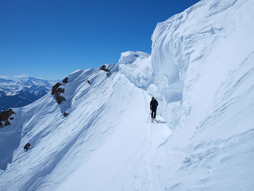 #10 Corniche : jolie corniche au sommet du couloir Corniche : jolie corniche au sommet du couloir