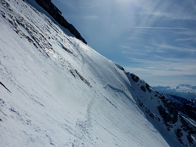 #3 Mont Rachais face NW : La traversée pas vraiment décaillée à la descente.Chute interdite! Mont Rachais face NW : La traversée pas vraiment décaillée à la descente.Chute interdite!