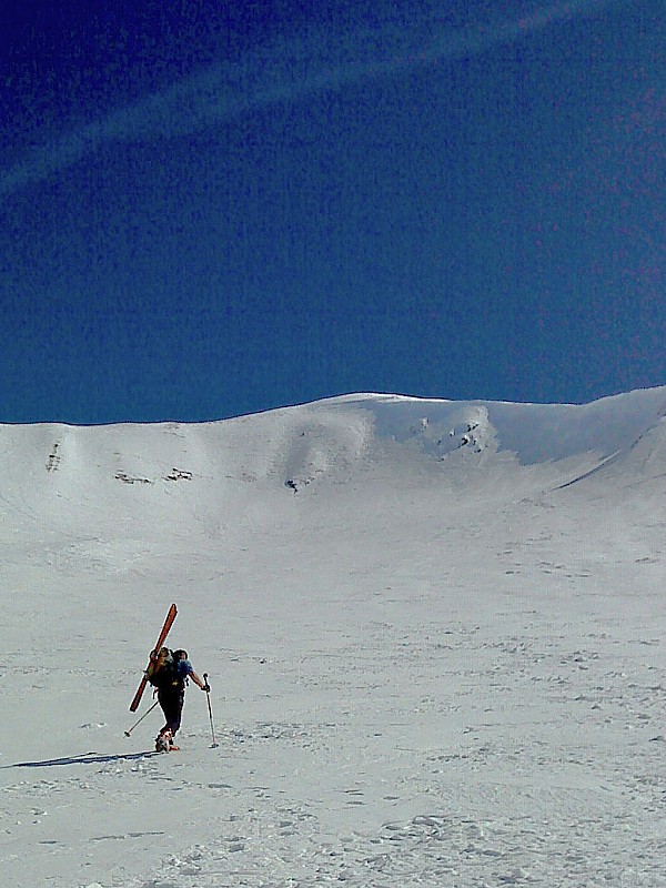 #1 option skis sur le sac : avec une neige pareille, on va aussi vite... option skis sur le sac : avec une neige pareille, on va aussi vite...