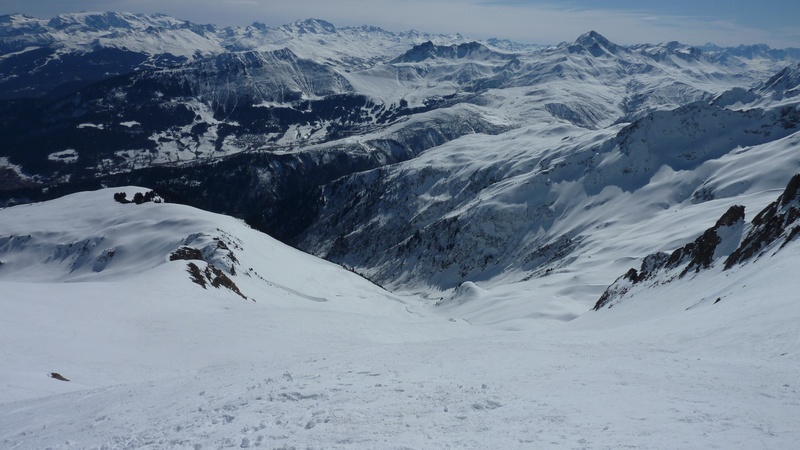 #3 sommet 2 : col du loup à gauche et vallon au centre sommet 2 : col du loup à gauche et vallon au centre
