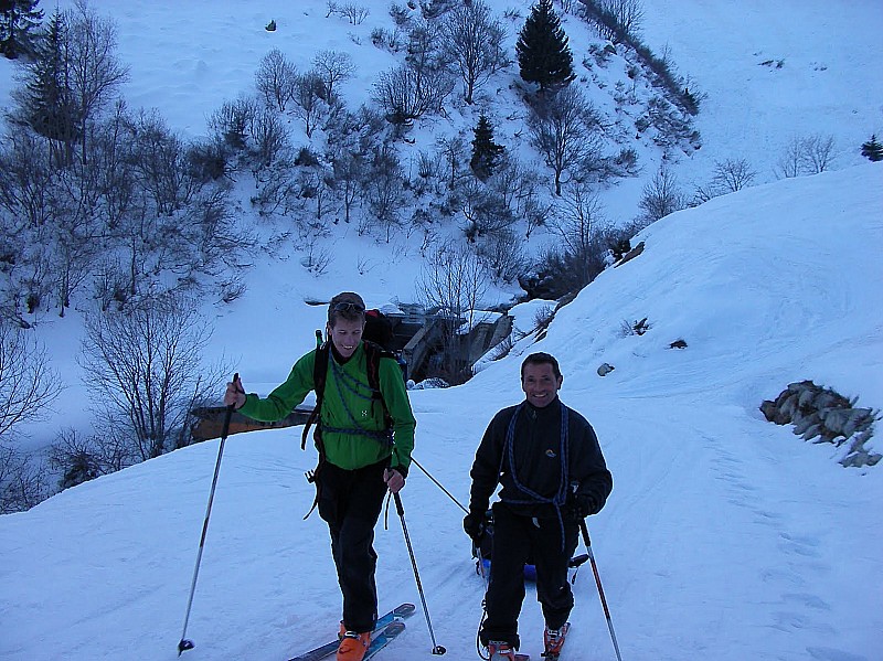 #2 Jean et Joël : Ils ont prévu la luge pour Cécile, au cas où... Jean et Joël : Ils ont prévu la luge pour Cécile, au cas où...