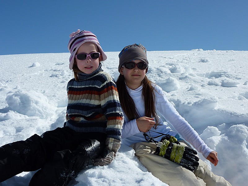 #8 Cécile et sonia : 7 et 11 ans... Deux futures montagnardes qui adorent la neige! Bravo pour la montée! Cécile et sonia : 7 et 11 ans... Deux futures montagnardes qui adorent la neige! Bravo pour la montée!