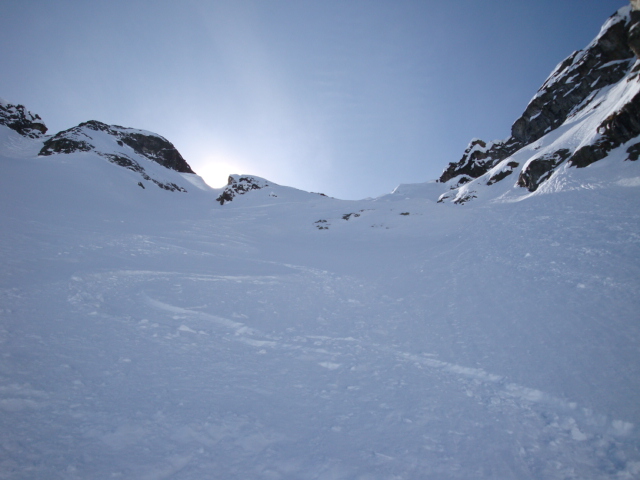 #7 Couloir NE : Encore de la bonne poudreuse Couloir NE : Encore de la bonne poudreuse