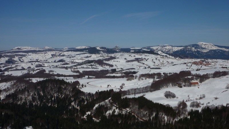 #7 Suc de Montivernoux : Petit pano sommital. Suc de Montivernoux : Petit pano sommital.