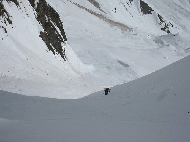 #4 Couloir de la Coufa : Montée rive droite pour éviter les projectiles Couloir de la Coufa : Montée rive droite pour éviter les projectiles