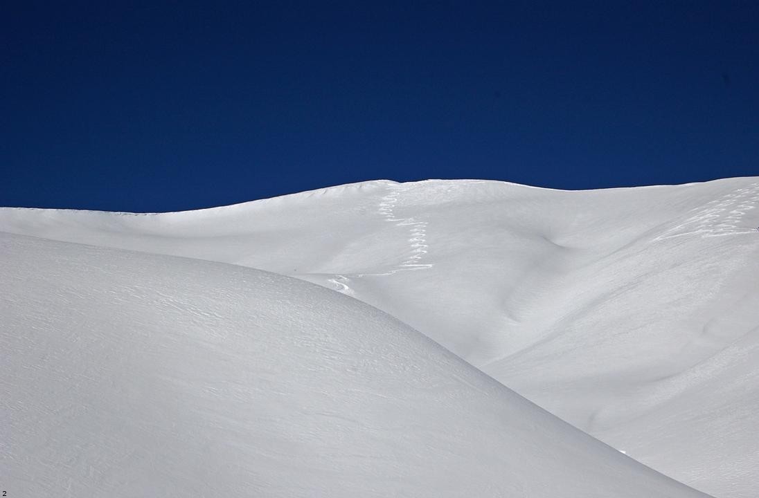 #7 Traces en sud : Sans forcer... traces sous le sommet, souples, en neige 4* Traces en sud : Sans forcer... traces sous le sommet, souples, en neige 4*