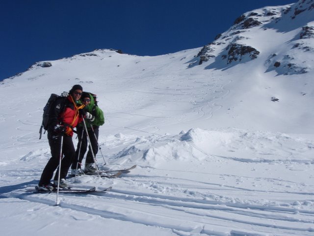 #6 Calendrier? : Pas encore, il faut que ca réchauffe... il manque la 3ème, Alèthe Calendrier? : Pas encore, il faut que ca réchauffe... il manque la 3ème, Alèthe