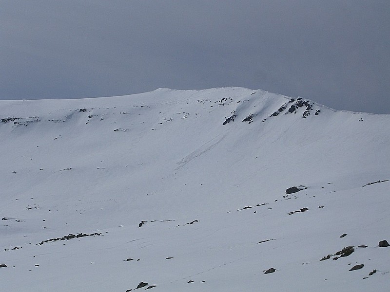 #2 Puy de la Cède : Traces dans la pente est Puy de la Cède : Traces dans la pente est