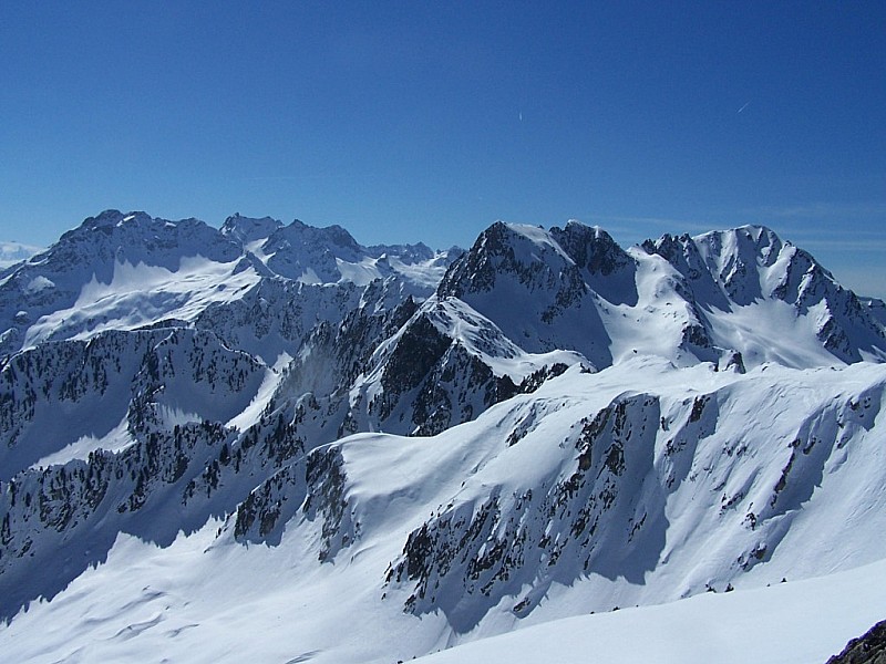 #8 Pointe du Rognier-Grand Canal : Belledonne Nord (Gd Miceau, Pic du frêne, Gds Moulins...) vus du sommet Pointe du Rognier-Grand Canal : Belledonne Nord (Gd Miceau, Pic du frêne, Gds Moulins...) vus du sommet