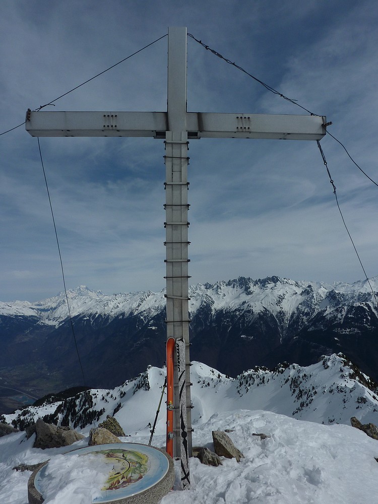 #4 Rognier : Une croix pas très "discrète" Rognier : Une croix pas très "discrète"