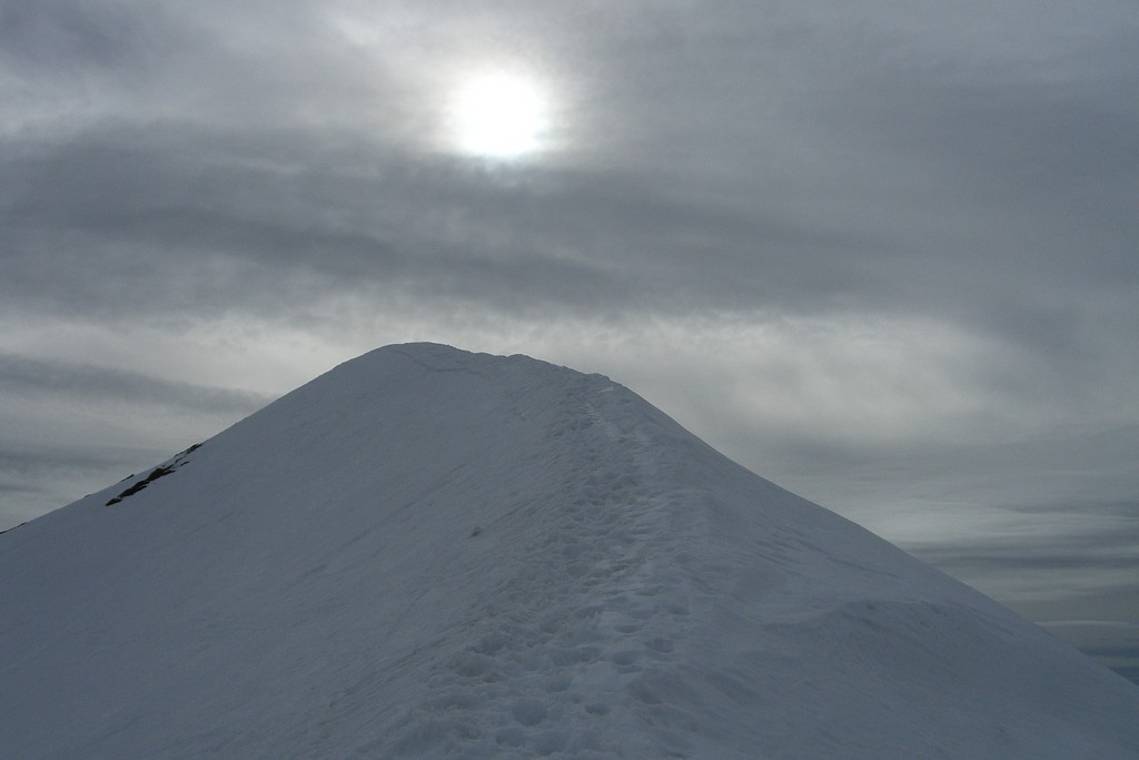 #3 Puy Gros : Derniers mètres face au soleil voilé Puy Gros : Derniers mètres face au soleil voilé