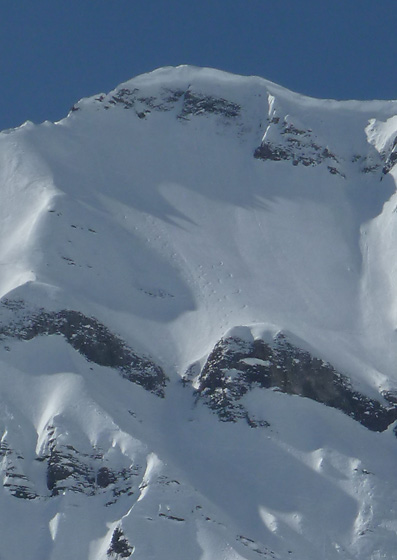 #8 Finive : Zoom sur le haut et l Finive : Zoom sur le haut et l'étroiture