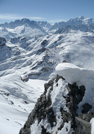 #5 Finive : Vue plongeante sur le vieux Emosson Finive : Vue plongeante sur le vieux Emosson