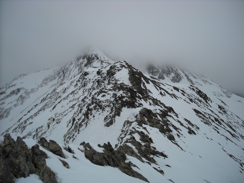 #2 Col de Lustou: vu vers le pic homonyme ... enfin on le devine quoi ... Col de Lustou: vu vers le pic homonyme ... enfin on le devine quoi ...