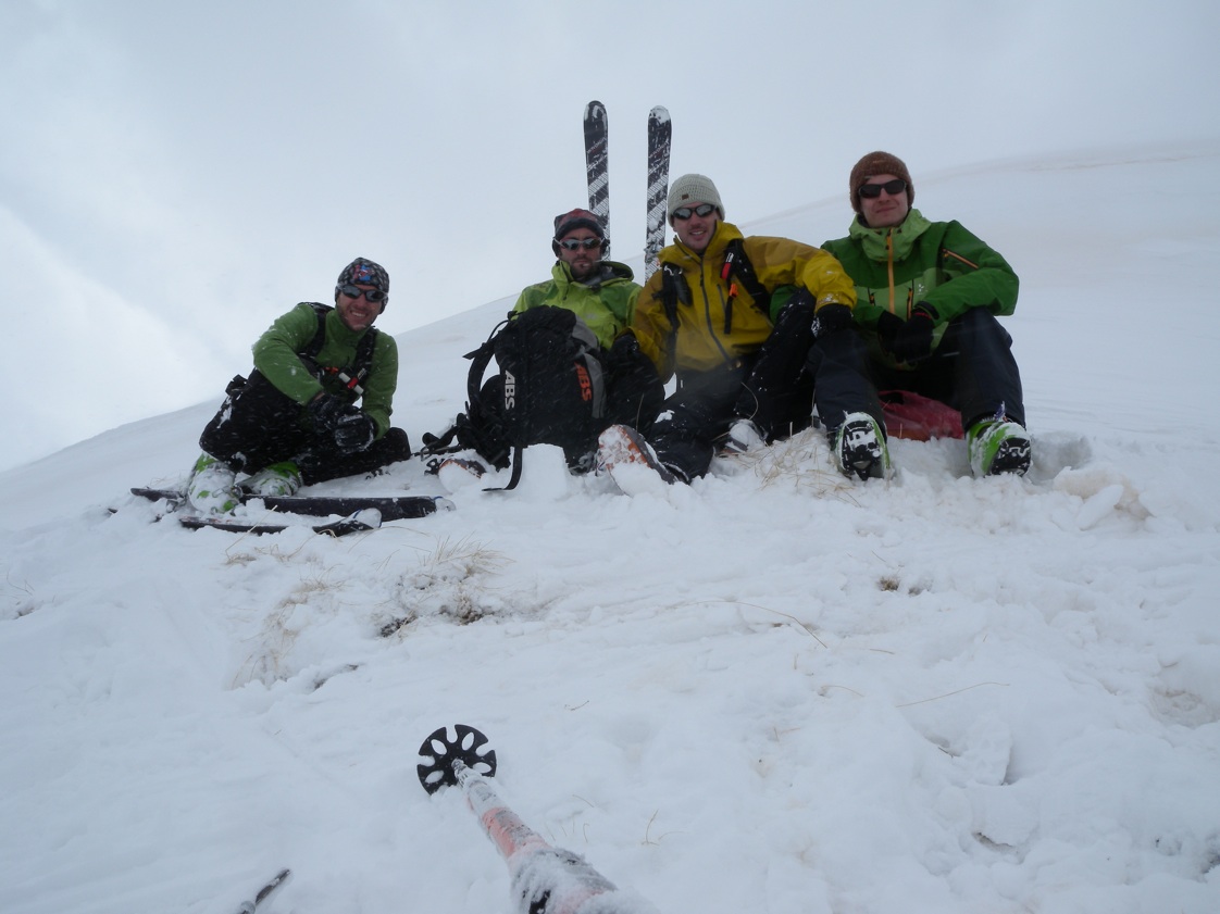 Le "GEM" (grosses enclumes du Mercantour) au sommet...