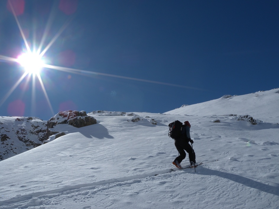 #4 Juste avant le débinage pour gros doute nivo sur les pentes surplombant ce vallon tentant... Juste avant le débinage pour gros doute nivo sur les pentes surplombant ce vallon tentant...