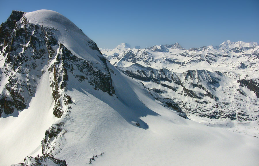 Vers la Vanoise avec à droite du Ciarforon 3643m: La Gd Casse, Tsantelena, et Gd Sassière