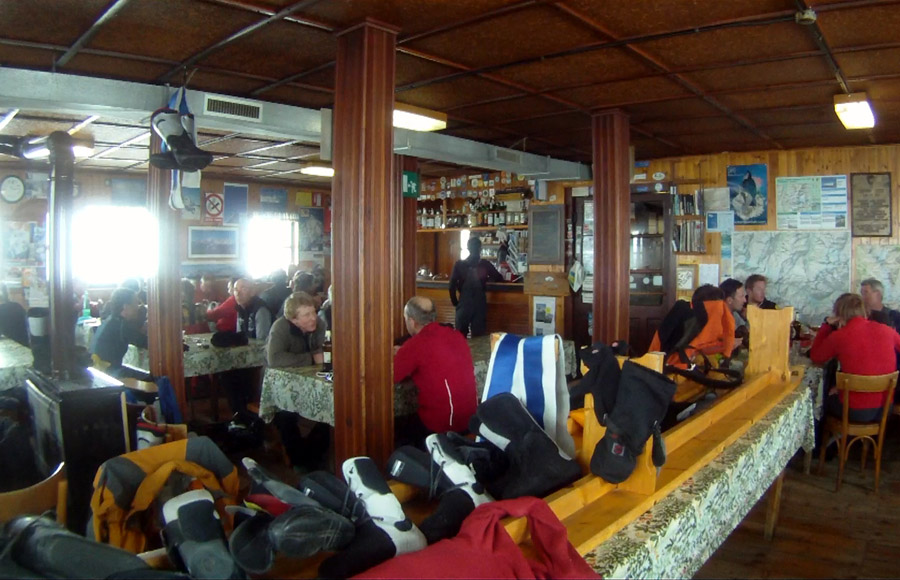 #1 Refuge Vittorio Emmanuelle, très confortable, super acceuil et bonne cuisine à l Refuge Vittorio Emmanuelle, très confortable, super acceuil et bonne cuisine à l'italienne !