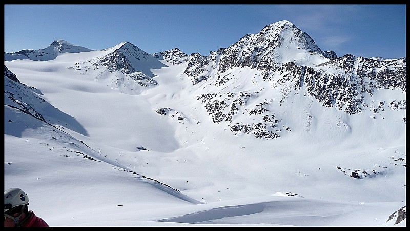 #2 Depuis le Col : Vue sur les alentours depuis le col, vers le Sud-Est. Depuis le Col : Vue sur les alentours depuis le col, vers le Sud-Est.