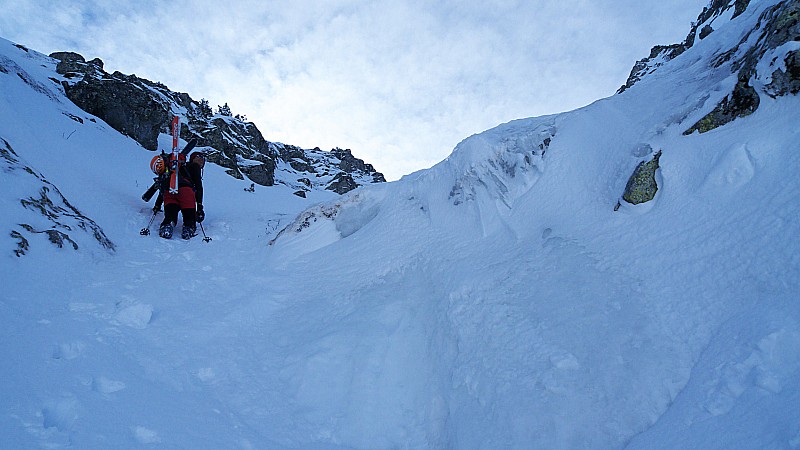 Le Ressaut : Le seul endroit ou il faut mettre les crabes sur 2m a la descente. Ça a l'air de rien mais c'est malcommode a passer en ski.