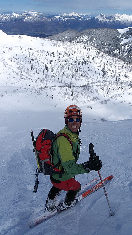 Bas du couloir : Il est content le monsieur.