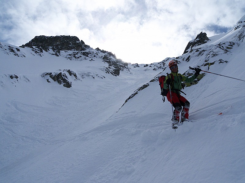 Haut du couloir : No traces et le haut du couloir bien visibles.