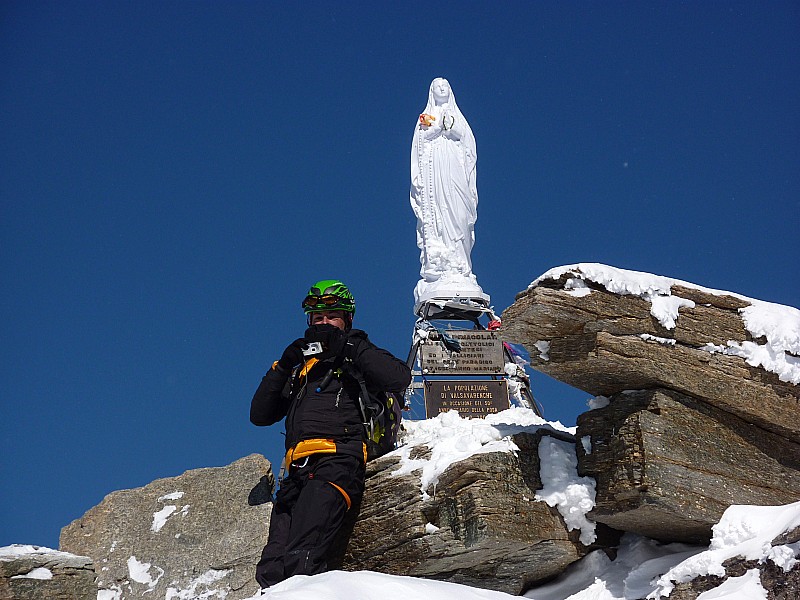 #5 Elle en voit passer du monde : Difficile de faire une photo de la statue seule! Elle en voit passer du monde : Difficile de faire une photo de la statue seule!