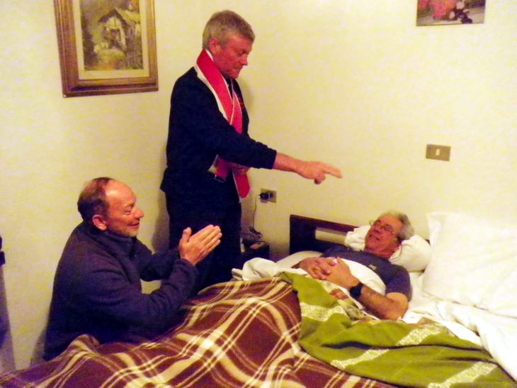 #9 H1N1 : Père Jean et Jpol au chevet du malade Gégé... H1N1 : Père Jean et Jpol au chevet du malade Gégé...