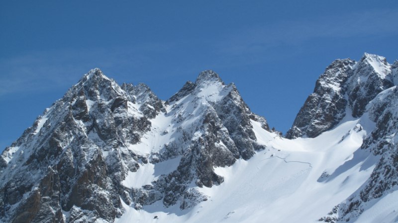 Avalanche : La plaque a décrochée sur toute la largeur de la pente