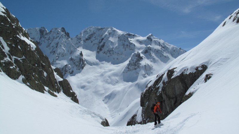 Dans le goulet : Fin de la descente du creux