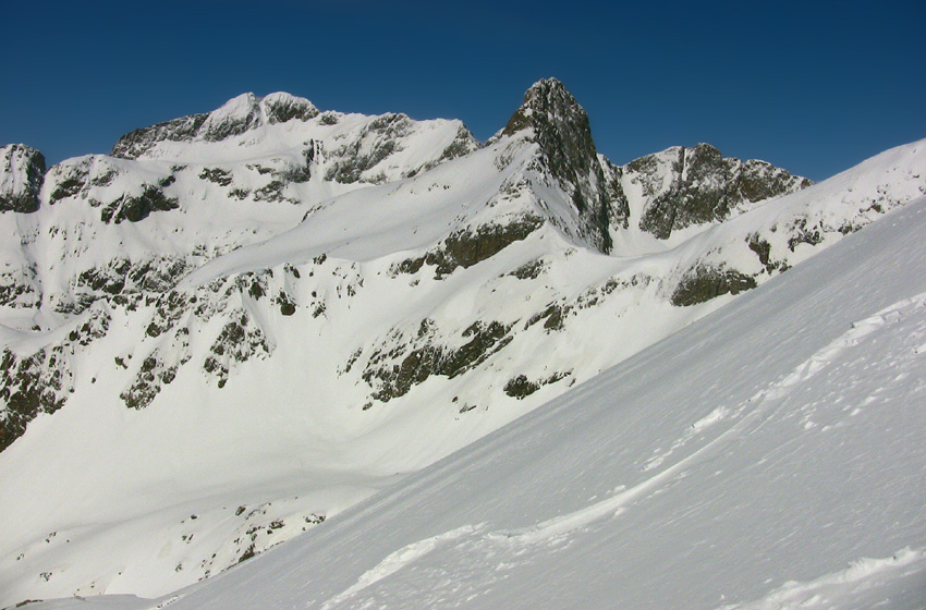 Les maitres des lieux: Gelas 3143m et Malédie 3059m