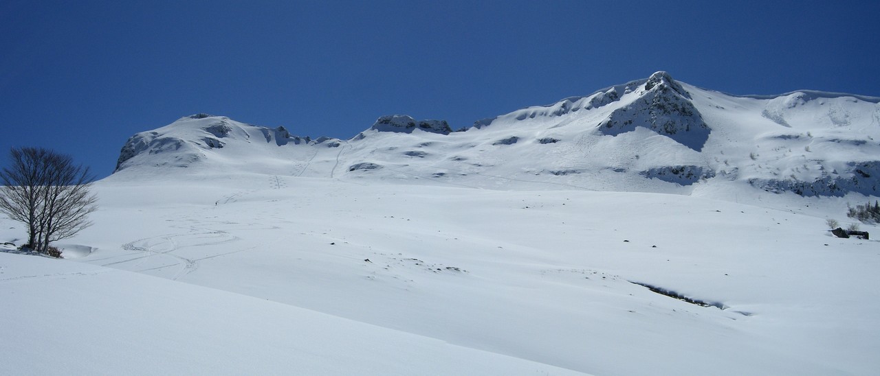 #12 Brèche d Brèche d'Enfloquet : Un très bel endroit du Cantal