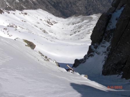 #2 montée couloir nord rotondo : philou dans derniers 50m du couloir nord du Rotondo. Crampons de rigueur montée couloir nord rotondo : philou dans derniers 50m du couloir nord du Rotondo. Crampons de rigueur