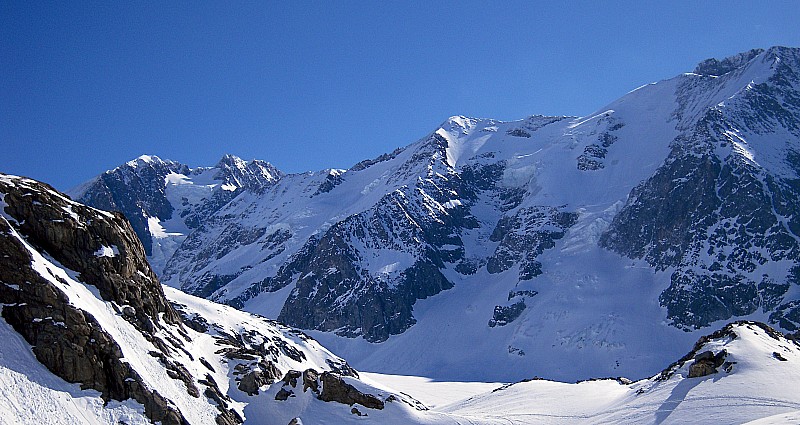 #4 Pain de Sucre du mt tondu : aiguilles ! Pain de Sucre du mt tondu : aiguilles !