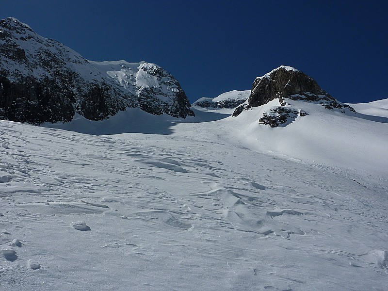 #8 glacier de mourre la mine : poudreuse sur débris d glacier de mourre la mine : poudreuse sur débris d'avalanche