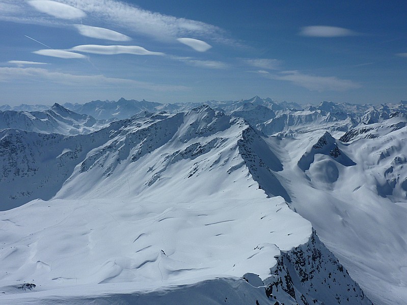 #6 Monts Telliers : arête S du Monts Telliers, avec Pointe de Drône au fond Monts Telliers : arête S du Monts Telliers, avec Pointe de Drône au fond