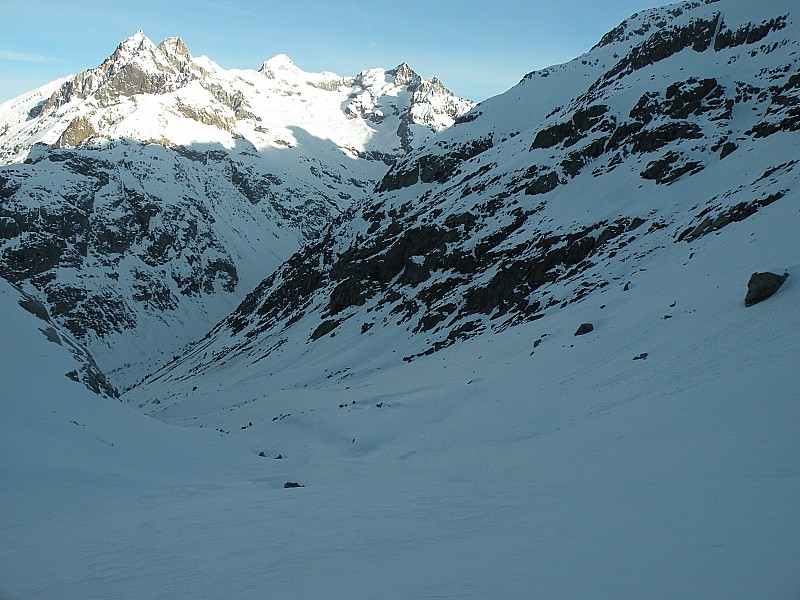 #4 Bon enneigement dans le vallon de Bonnepierre Bon enneigement dans le vallon de Bonnepierre