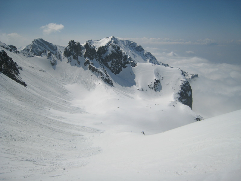 col du loup : du col du Loup, vue sur le Colon et la jolie combe de descente sur le Crozet