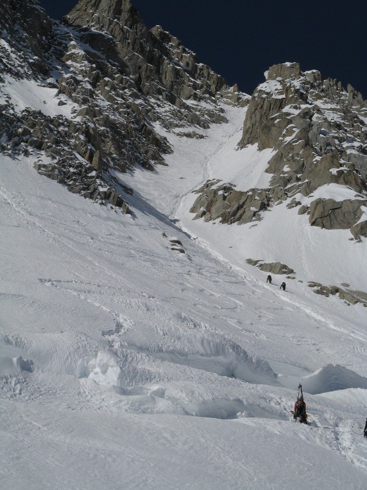#7 Petite Aiguille Verte : Du monde dans le couloir Chevalier Petite Aiguille Verte : Du monde dans le couloir Chevalier