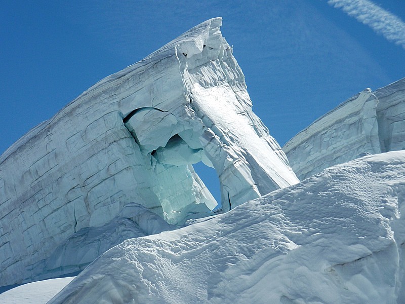 #3 Séracs scupltés : La nature joue les sculpteurs sur glace Séracs scupltés : La nature joue les sculpteurs sur glace