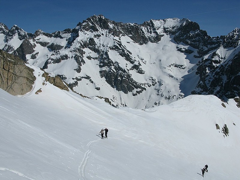 #1 Turbat1 : Juste avant la facette NE redressée. On tutoie le col turbat Turbat1 : Juste avant la facette NE redressée. On tutoie le col turbat
