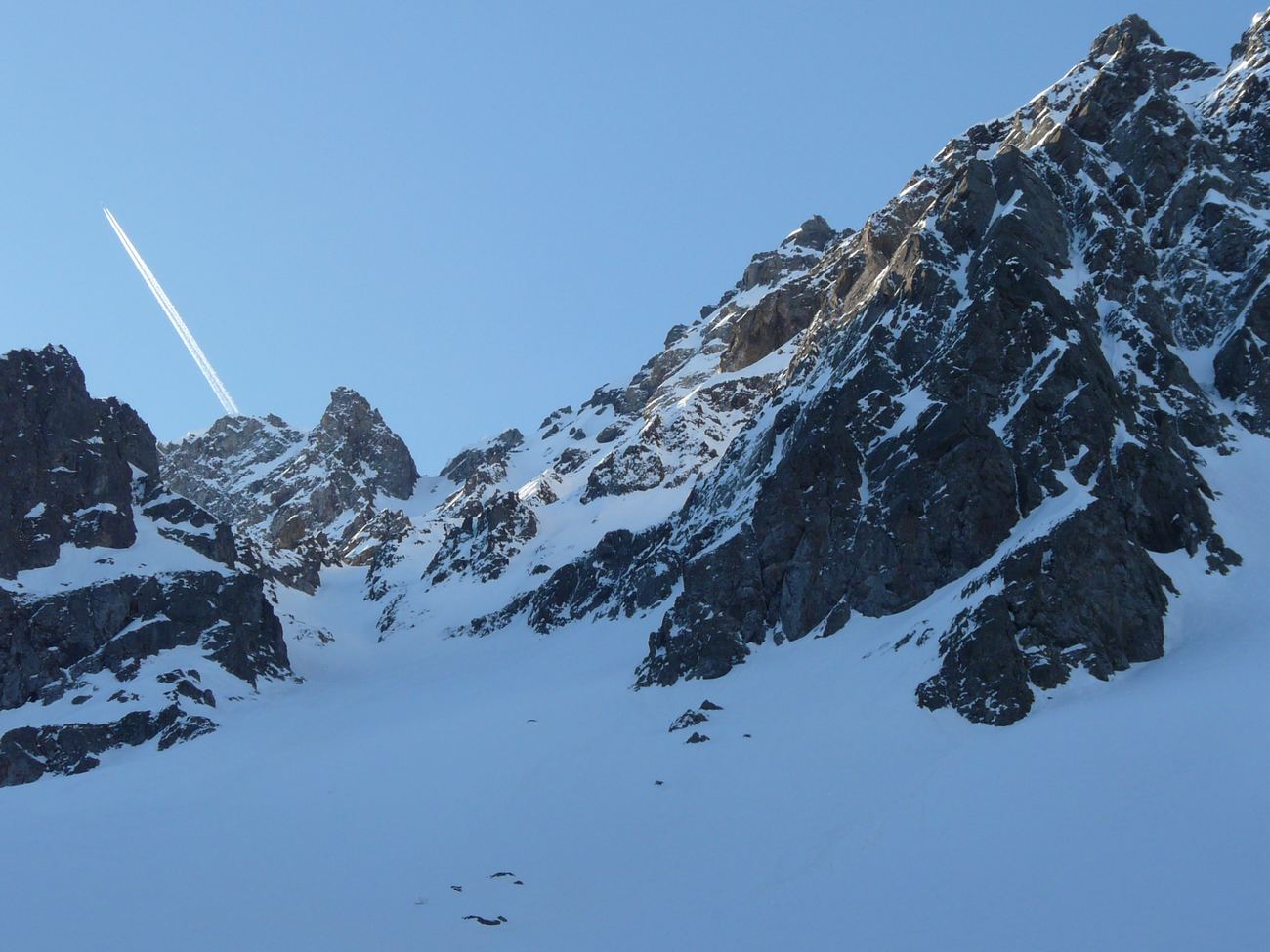 #1 Couloir nord de la Saume : il y avait du monde dans le couloir quand nous descendions (pas sur la photo car prise ce matin en montant. Couloir nord de la Saume : il y avait du monde dans le couloir quand nous descendions (pas sur la photo car prise ce matin en montant.