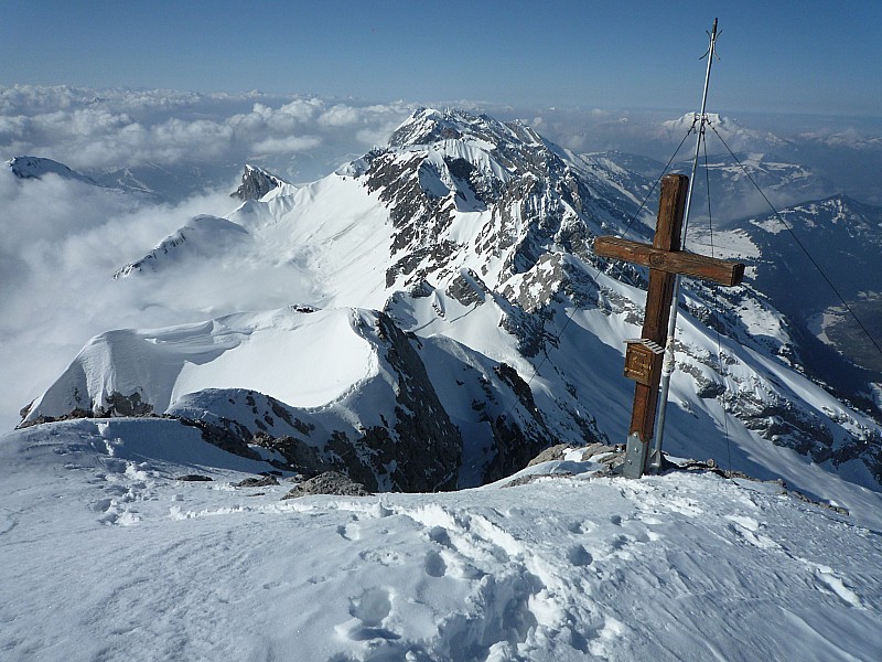 #7 Pointe Perçée : Diable! une croix!!! ;-) Pointe Perçée : Diable! une croix!!! ;-)