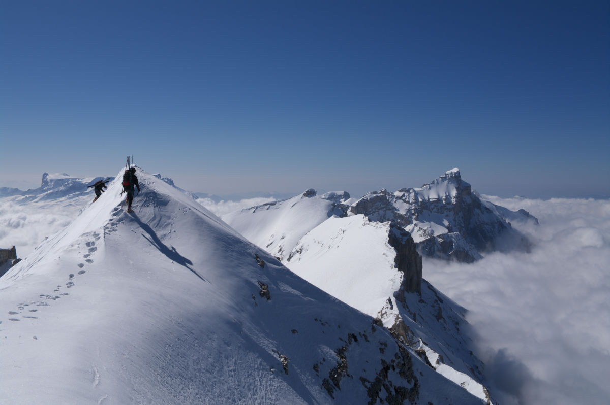#5 tête de la cavale : tête de la cavale, au fond le grand ferrand tête de la cavale : tête de la cavale, au fond le grand ferrand