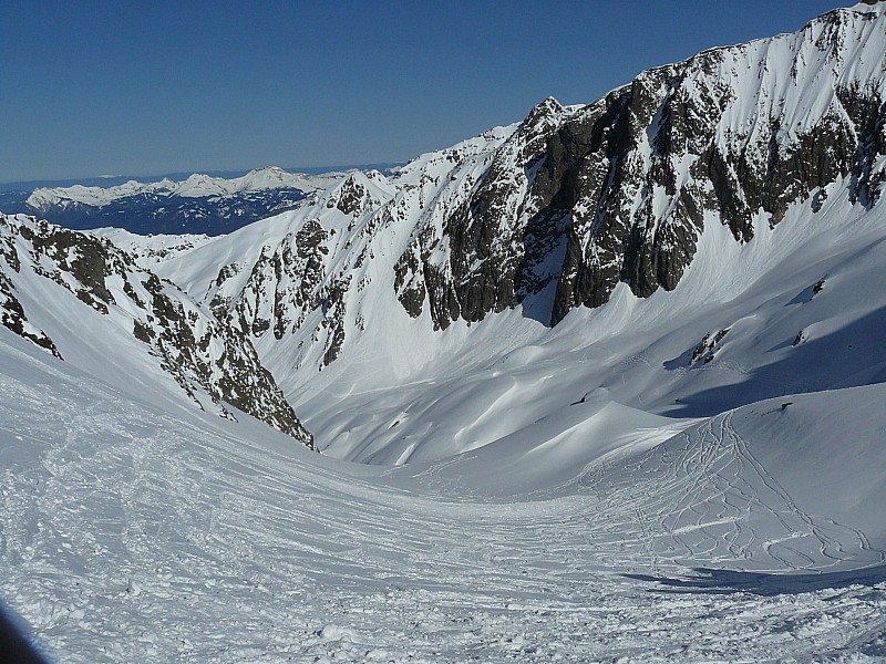 #2 descente dans le vallon : bonne neige poudreuse dans le vallon descente dans le vallon : bonne neige poudreuse dans le vallon