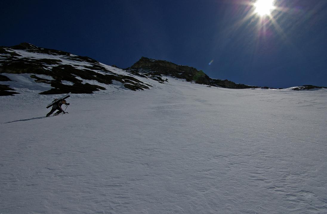#7 Jib trace le couloir : Pour Jib, 1 couloir par WE... c Jib trace le couloir : Pour Jib, 1 couloir par WE... c'est la base!
Il nous ouvre la voie avec autorité et sens de l'itinéraire.
