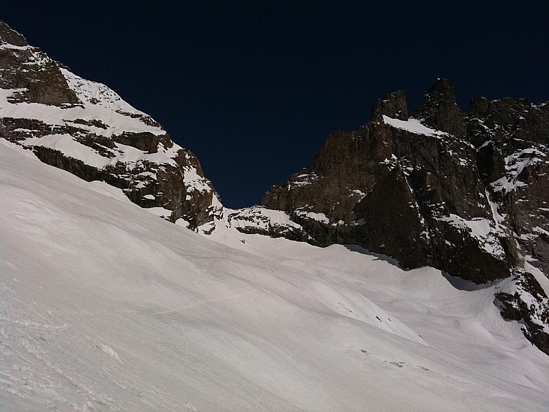 #1 Brèche de la Meije : Neige en bonne quantité. Brèche de la Meije : Neige en bonne quantité.