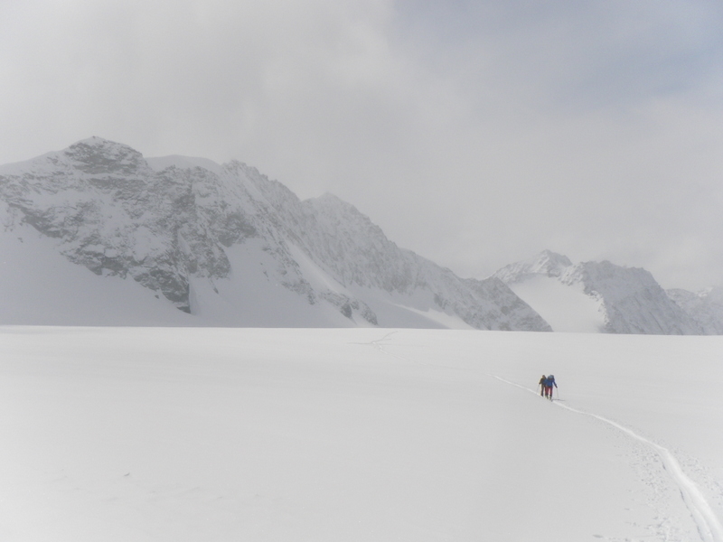 Glacier du Brenay : Partie supérieure, au loin la fin de l'itinéraire par les Portons qui redescend sur le glacier du Brenay